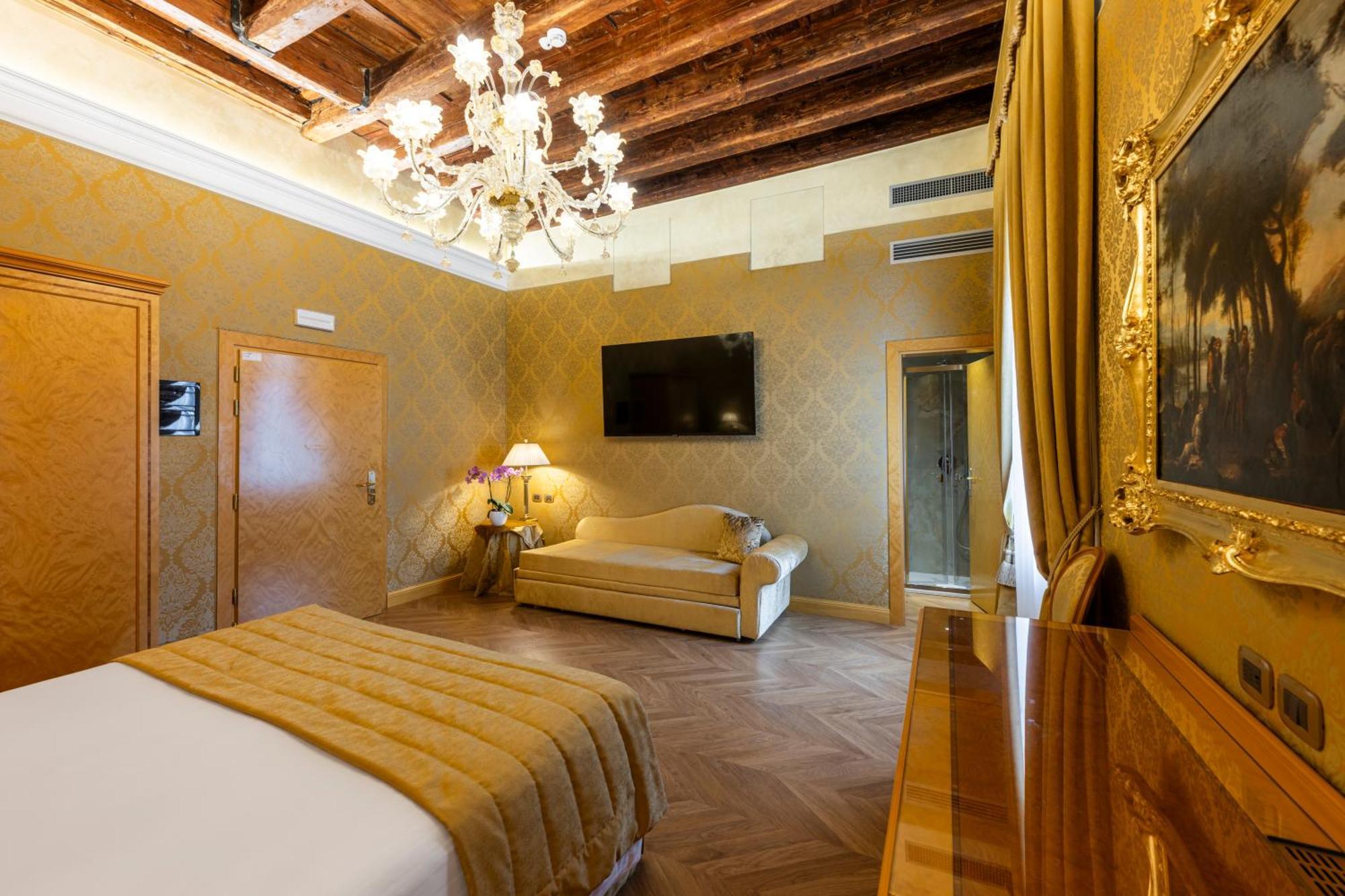 Palazzo Dei Mori 3* Venedig